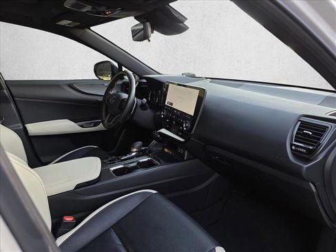 Used 2022 Lexus NX 350h AWD image 11