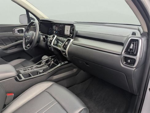 Certified 2023 Kia Sorento SX AWD/4WD image 32