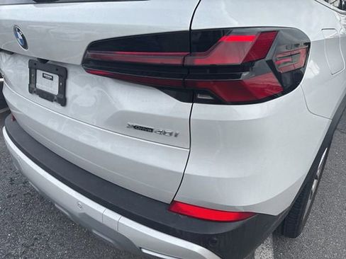 Used 2024 BMW X5 xDrive40i w/ Premium Package image 8