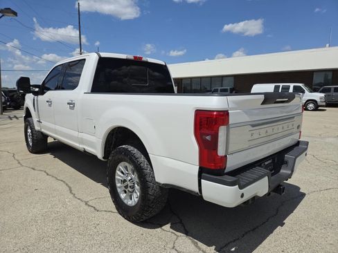 Used 2017 Ford F250 Platinum w/ Platinum Ultimate Package AWD/4WD image 4
