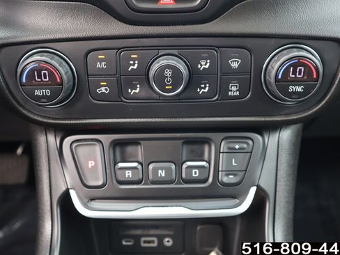 Used 2020 GMC Terrain Denali image 22