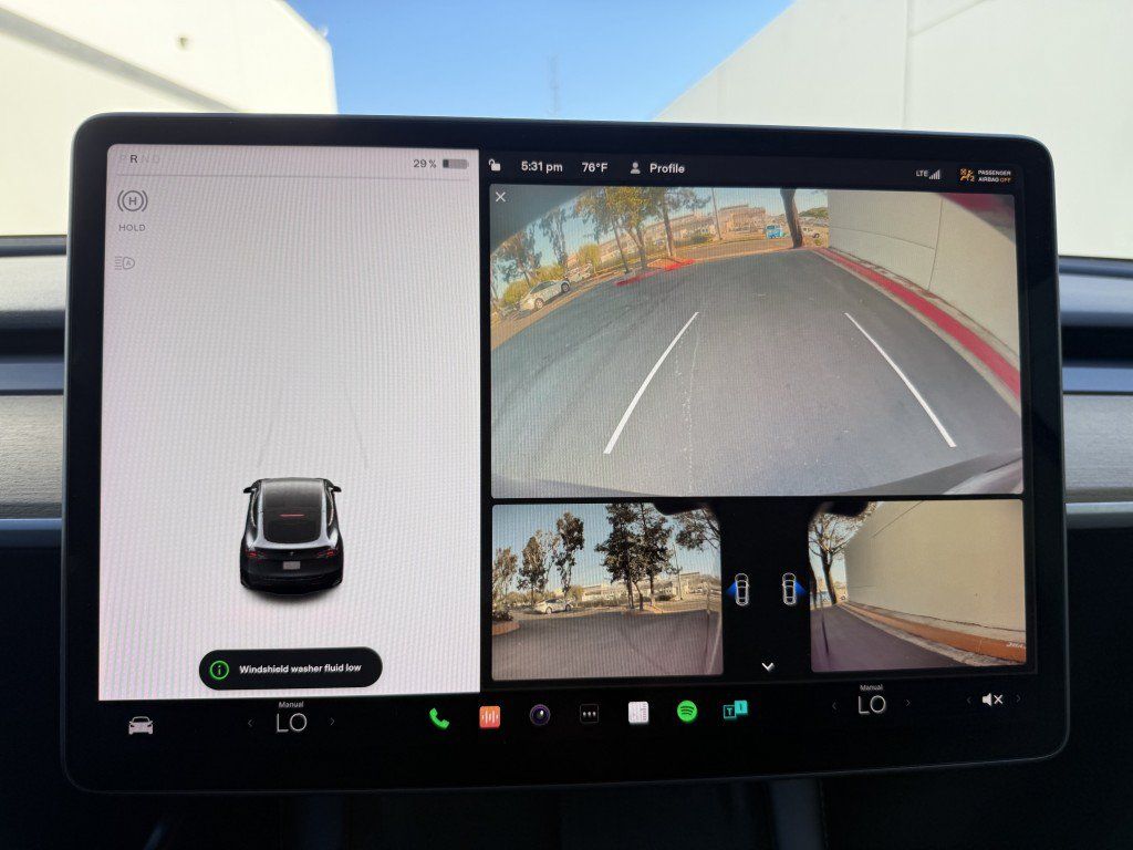 Used 2023 Tesla Model Y Long Range AWD/4WD image 17