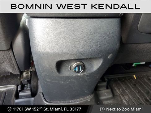 Used 2018 Hyundai Santa Fe SE image 17