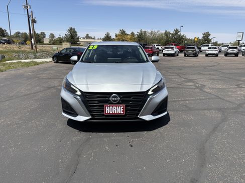 Used 2023 Nissan Altima 2.5 SL FWD image 4