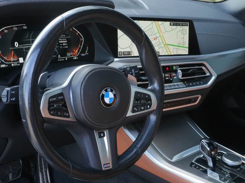 Used 2022 BMW X5 xDrive40i w/ M Sport Package AWD/4WD image 6
