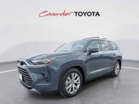 Used 2024 Toyota Grand Highlander Limited image 1