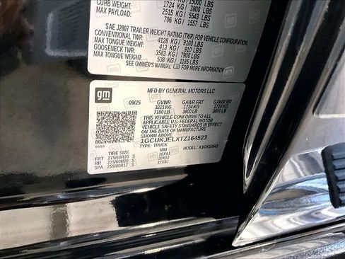 Used 2026 Chevrolet Silverado 1500 High Country w/ Technology Package AWD/4WD image 37