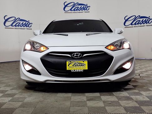 Used 2015 Hyundai Genesis 3.8 image 21