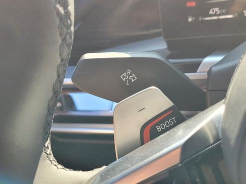 Used 2026 BMW 740i w/ Executive Package image 29