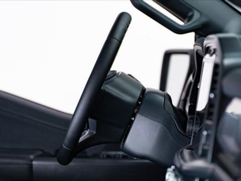 Used 2025 Ford F150 Lariat image 31