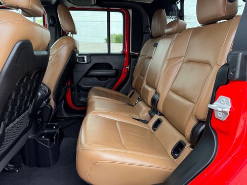 Used 2020 Jeep Gladiator Rubicon AWD/4WD image 20