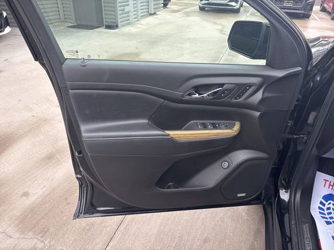 Used 2019 GMC Acadia Denali w/ Technology Package image 10