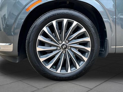 Used 2024 Hyundai Palisade Calligraphy FWD image 11