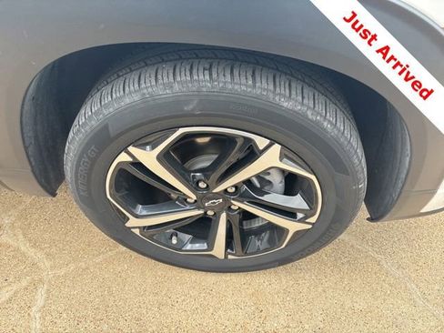 Used 2023 Chevrolet TrailBlazer RS w/ Sun and Liftgate Package FWD image 15