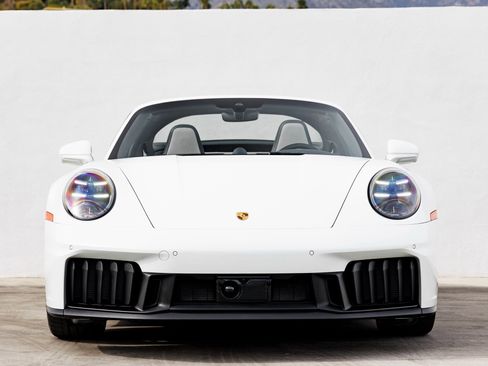 Certified 2026 Porsche 911 Targa 4 GTS image 10