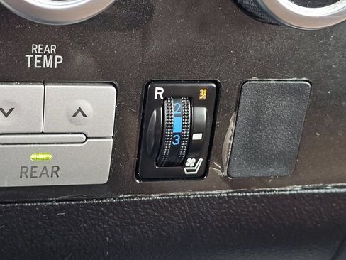 Used 2014 Toyota Sequoia Platinum RWD image 16
