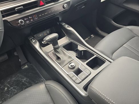 New 2026 Kia Sorento S FWD image 9