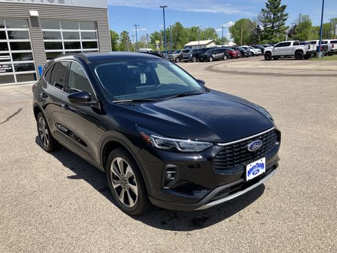 Used 2024 Ford Escape Platinum AWD/4WD image 4