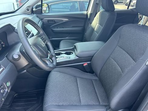 Certified 2025 Honda Ridgeline Sport image 11