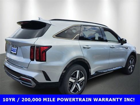 Used 2022 Kia Sorento EX w/ Panoramic Sunroof Package image 4