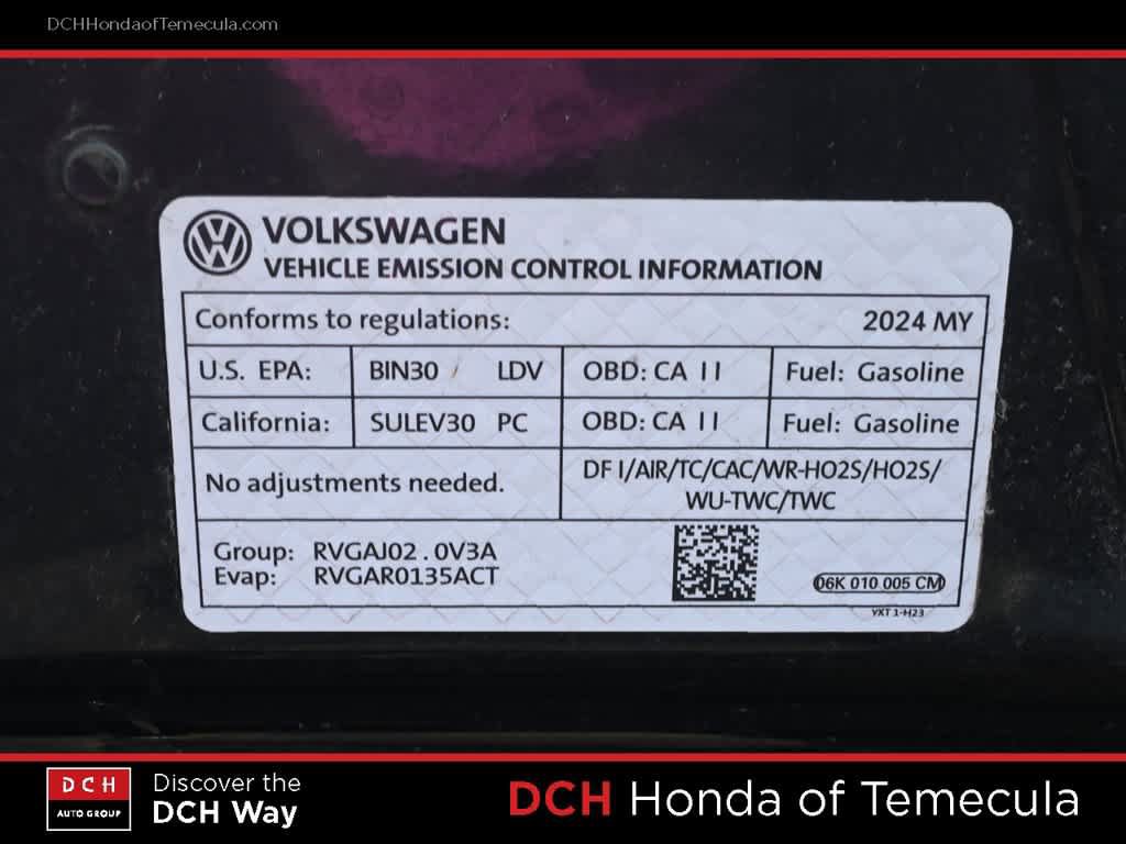 Used 2024 Volkswagen Tiguan SE R-Line FWD image 9