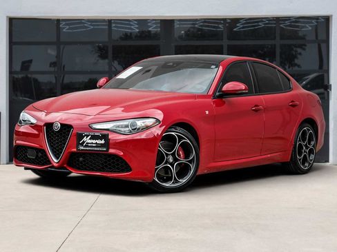 Used 2022 Alfa Romeo Giulia Ti AWD/4WD image 1