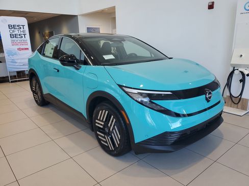 New 2026 Nissan Leaf SV+ w/ Floor Mat Package (SV+) FWD image 3