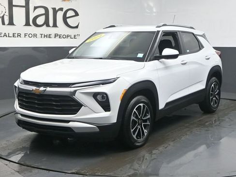 Used 2024 Chevrolet TrailBlazer LT w/ LT Cold Weather Package FWD image 34