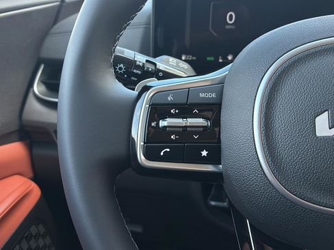 New 2026 Kia Carnival SX FWD image 27