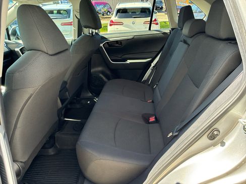 Used 2020 Toyota RAV4 LE w/ All Weather Liner Package AWD/4WD image 13
