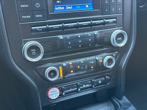 Used 2016 Ford Mustang Coupe RWD image 30