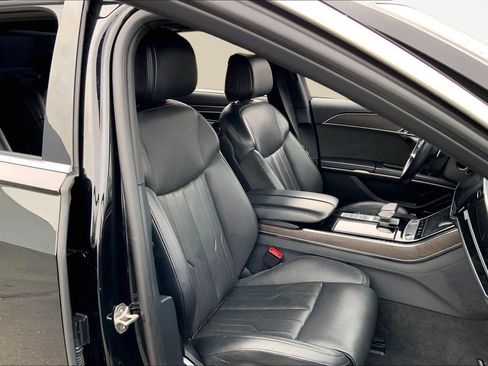 Used 2021 Audi A8 L 4.0T w/ Executive Plus Package image 19