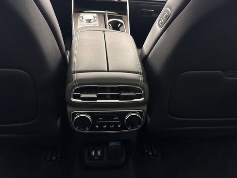Used 2024 Genesis GV80 3.5T w/ Advanced Package image 27