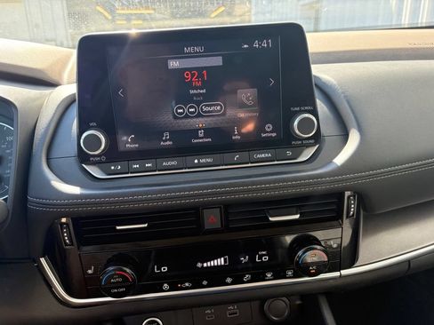 Used 2022 Nissan Rogue SV AWD/4WD image 9