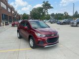 Used 2021 Chevrolet Trax LT w/ LT Convenience Package image 4