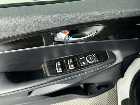 Used 2019 Kia Sorento FWD image 14