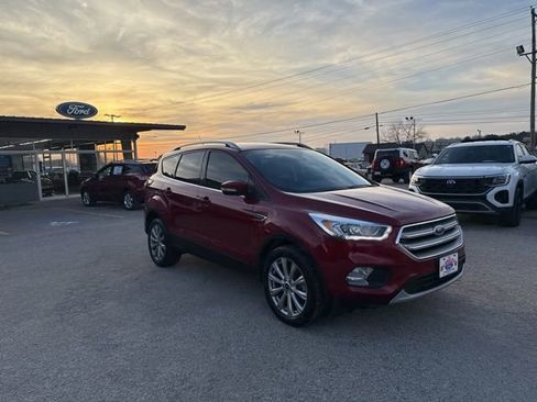 Used 2017 Ford Escape Titanium image 10