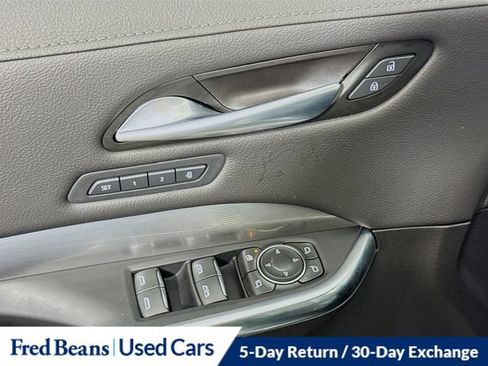 Used 2025 Cadillac XT4 Premium Luxury AWD/4WD image 25