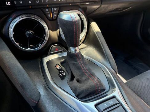 Used 2019 Chevrolet Camaro ZL1 RWD image 27