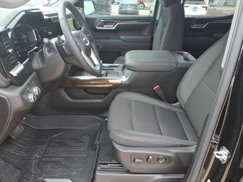 New 2026 GMC Sierra 1500 Elevation image 15