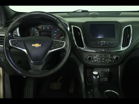 Used 2018 Chevrolet Equinox LT AWD/4WD image 16