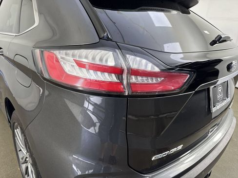 Used 2020 Ford Edge Titanium w/ Class II Trailer Tow Package AWD/4WD image 30