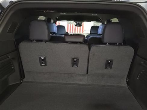 New 2026 Chevrolet Traverse RS w/ LPO, Floor Liner Package AWD/4WD image 10