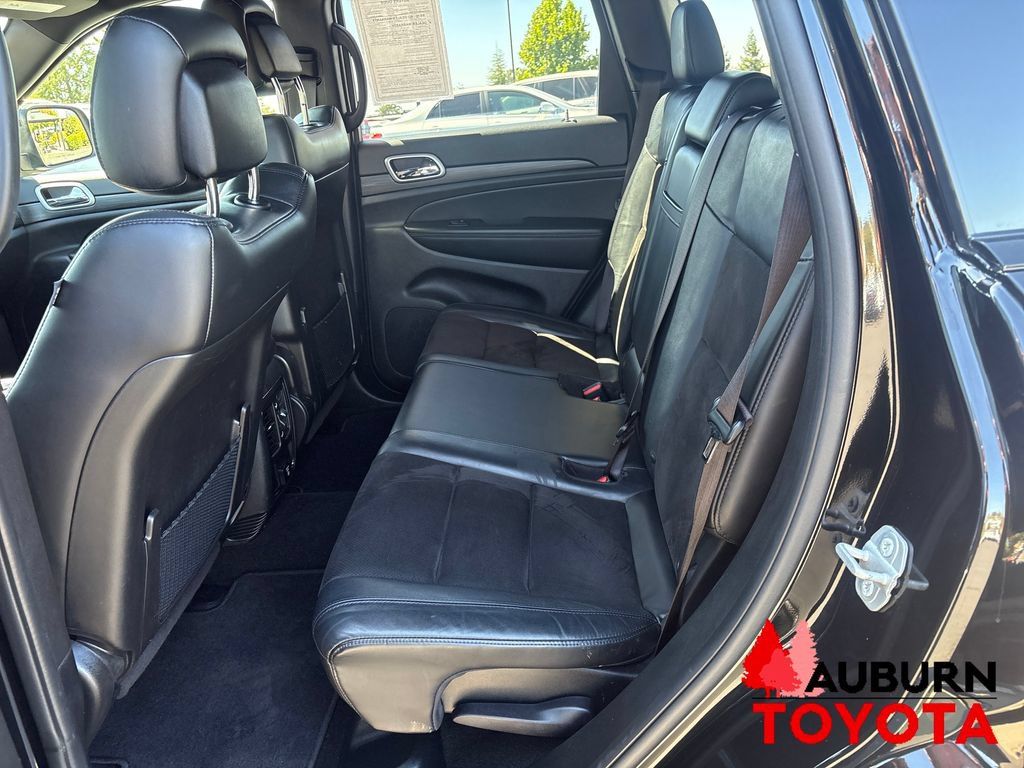 Used 2021 Jeep Grand Cherokee Laredo X AWD/4WD image 18