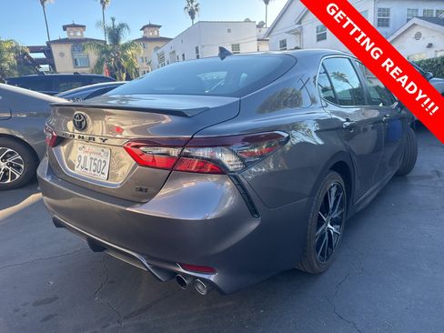 Used 2024 Toyota Camry SE image 6