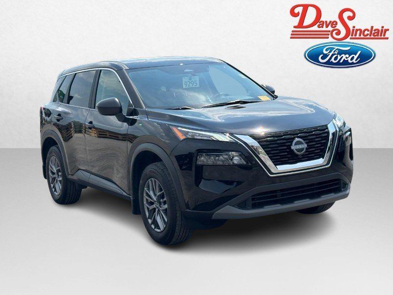 Used 2023 Nissan Rogue S AWD/4WD image 4