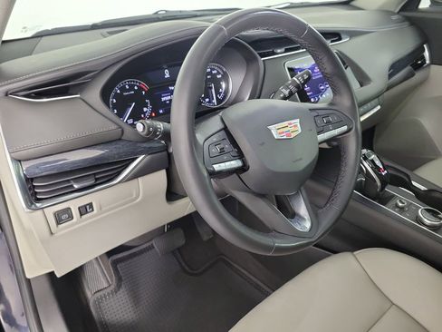 Certified 2023 Cadillac XT4 Premium Luxury image 18
