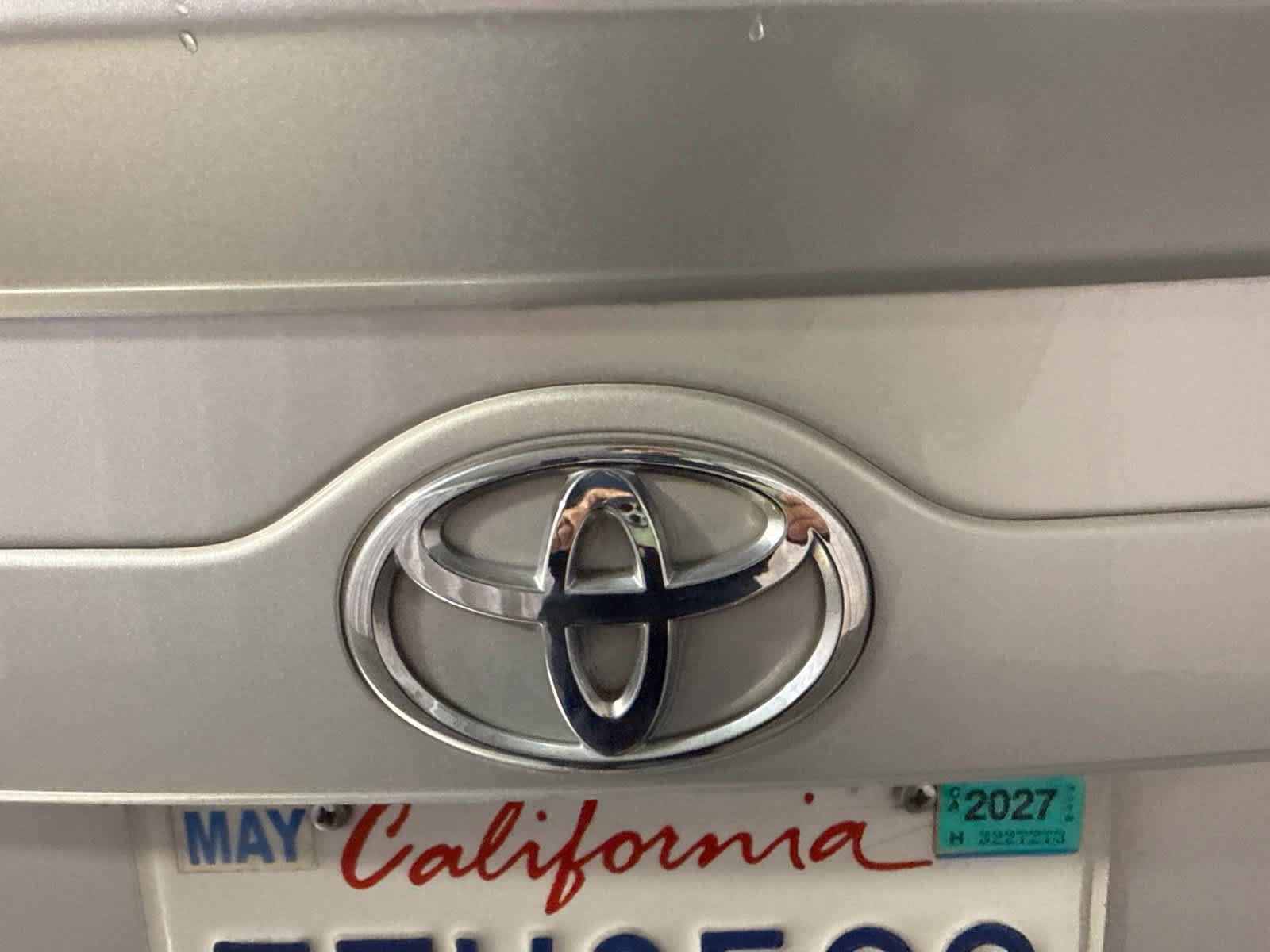 Used 2014 Toyota Camry SE FWD image 14
