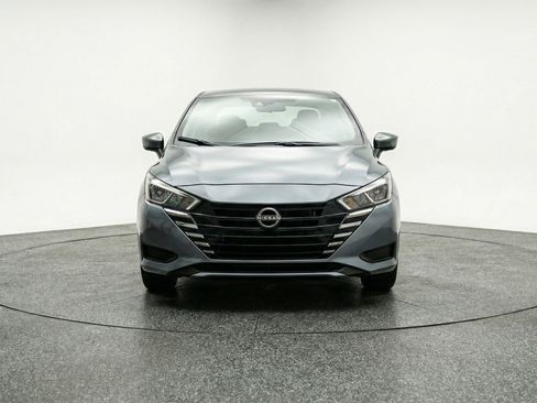 Used 2025 Nissan Versa SV FWD image 2