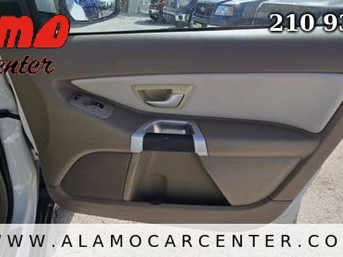 Used 2011 Volvo XC90 3.2 FWD image 13